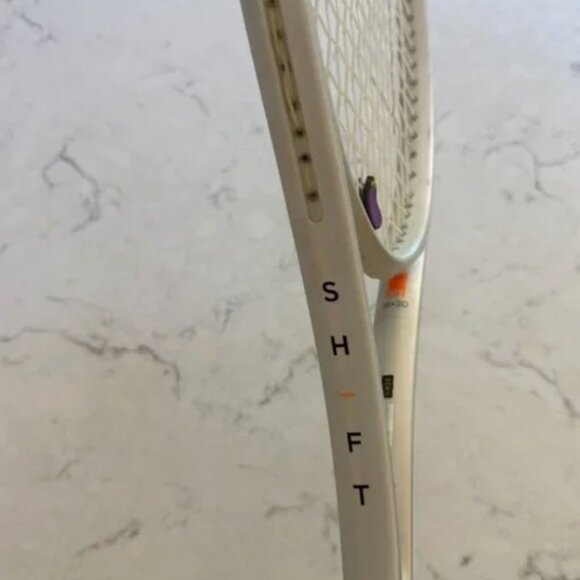 WILSON SHIFT 99 V1 TENNIS RACKET 4 1/8 NEW GRIP AND STRINGS! - Picture 4 of 13